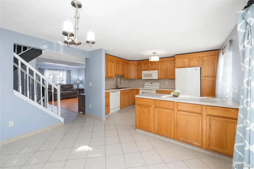 1506 Kings Way Carmel NY 10512