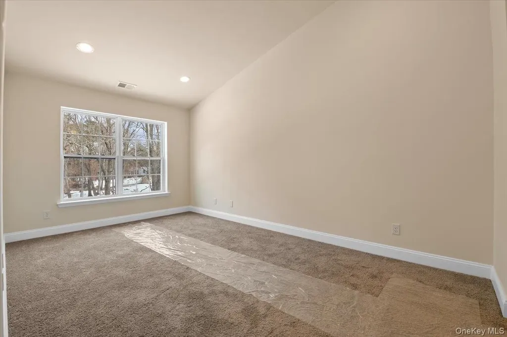 4 Steven Circle Dix Hills NY 11746