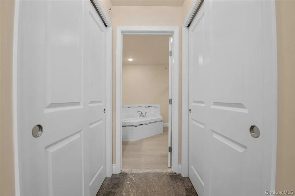 4 Steven Circle Dix Hills NY 11746