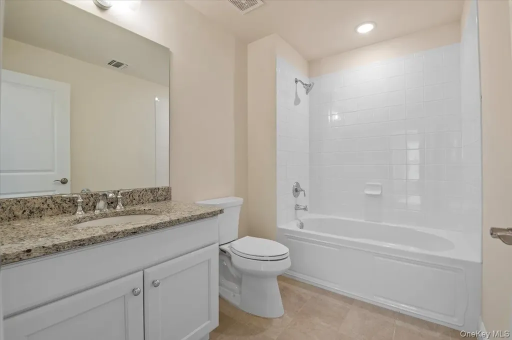 4 Steven Circle Dix Hills NY 11746
