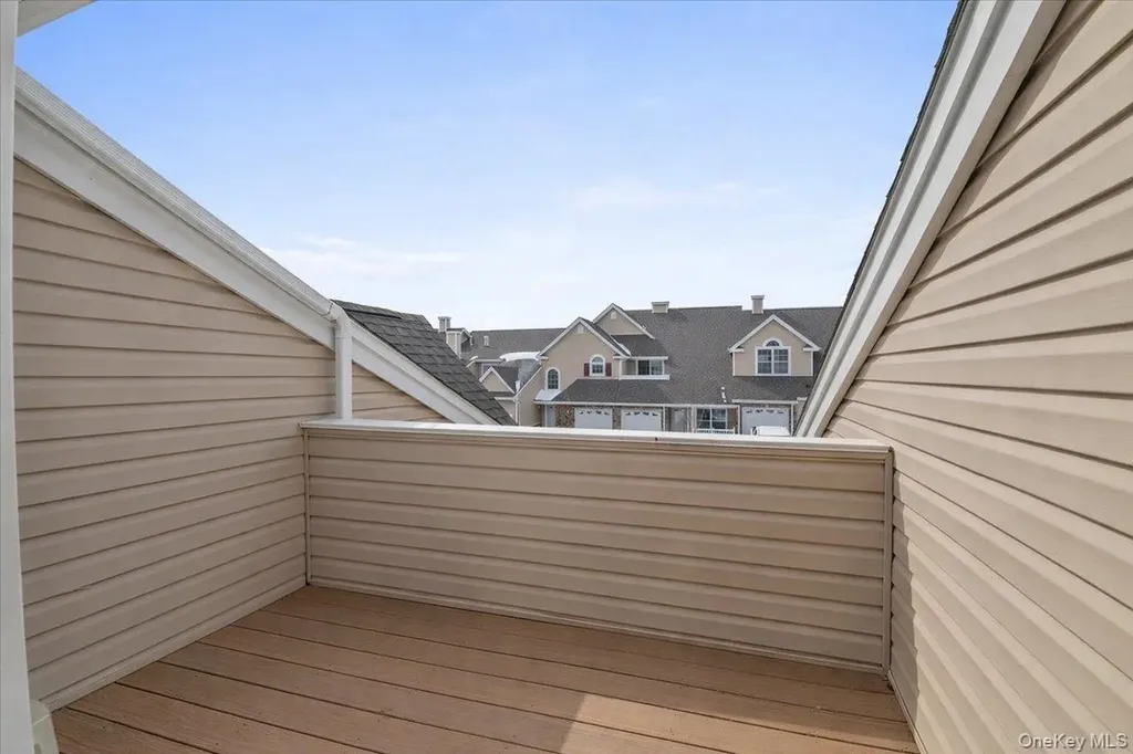4 Steven Circle Dix Hills NY 11746
