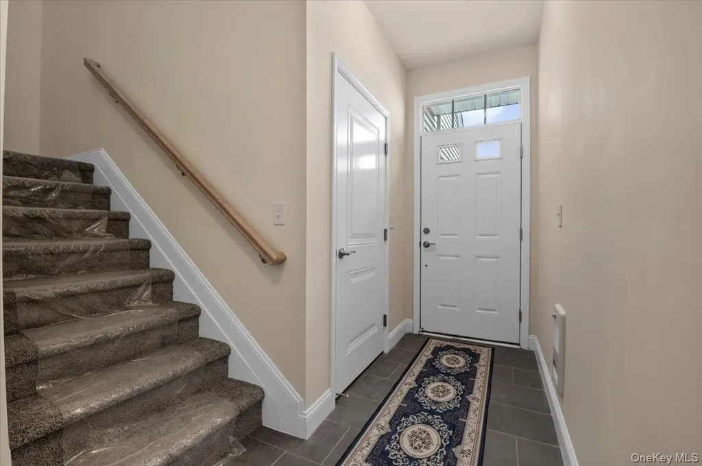 4 Steven Circle Dix Hills NY 11746