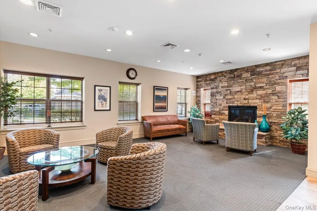 4 Steven Circle Dix Hills NY 11746