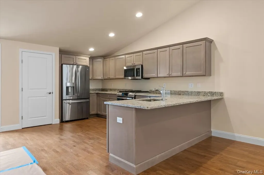 4 Steven Circle Dix Hills NY 11746