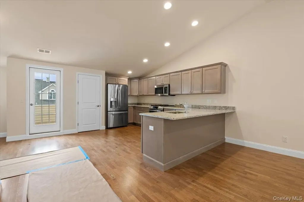 4 Steven Circle Dix Hills NY 11746