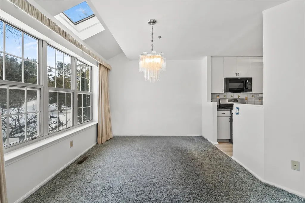 302 Pondside Drive White Plains NY 10607