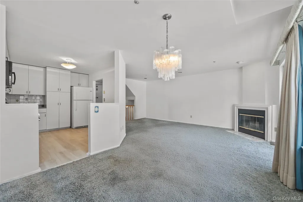 302 Pondside Drive White Plains NY 10607