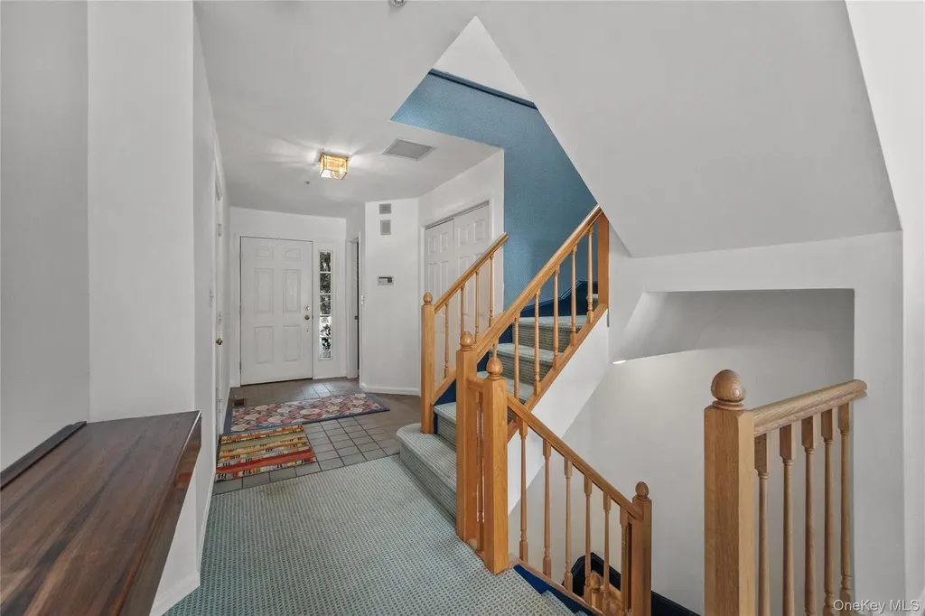 302 Pondside Drive White Plains NY 10607