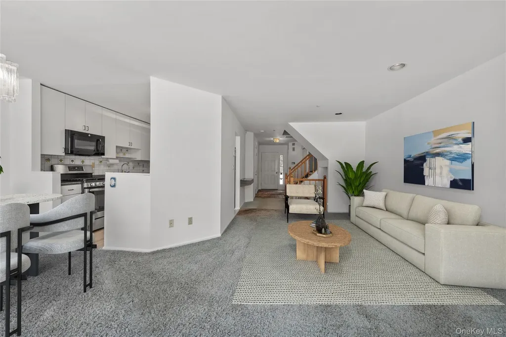 302 Pondside Drive White Plains NY 10607