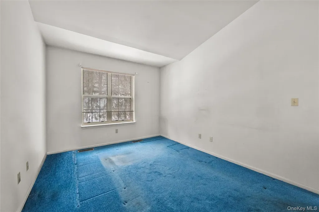 302 Pondside Drive White Plains NY 10607