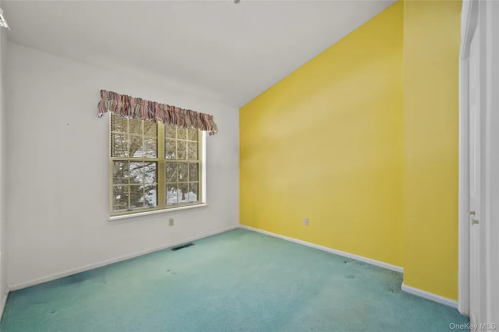 302 Pondside Drive White Plains NY 10607