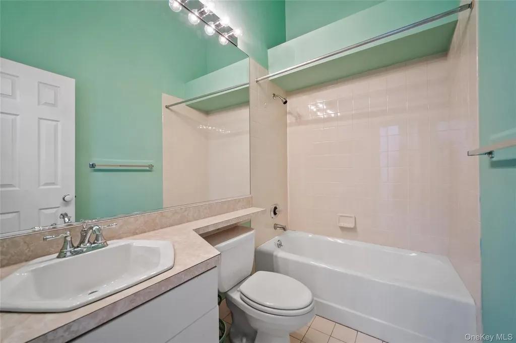 302 Pondside Drive White Plains NY 10607