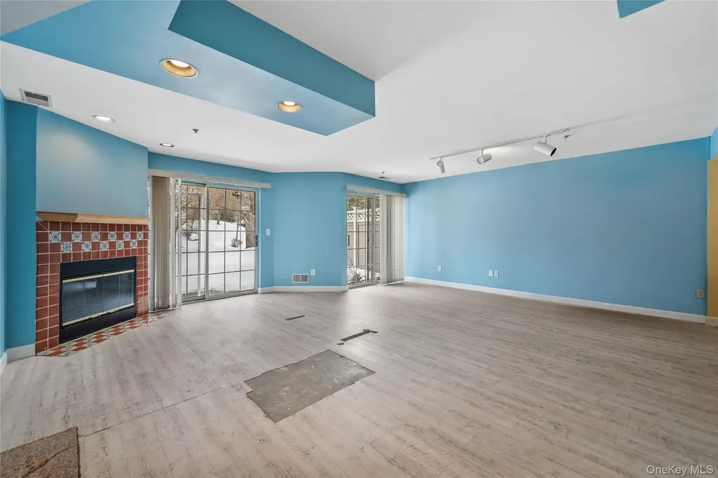 302 Pondside Drive White Plains NY 10607
