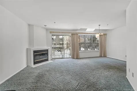 302 Pondside Drive White Plains NY 10607