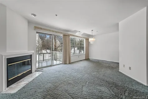 302 Pondside Drive White Plains NY 10607