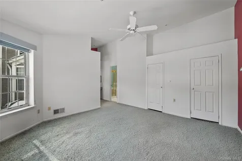302 Pondside Drive White Plains NY 10607