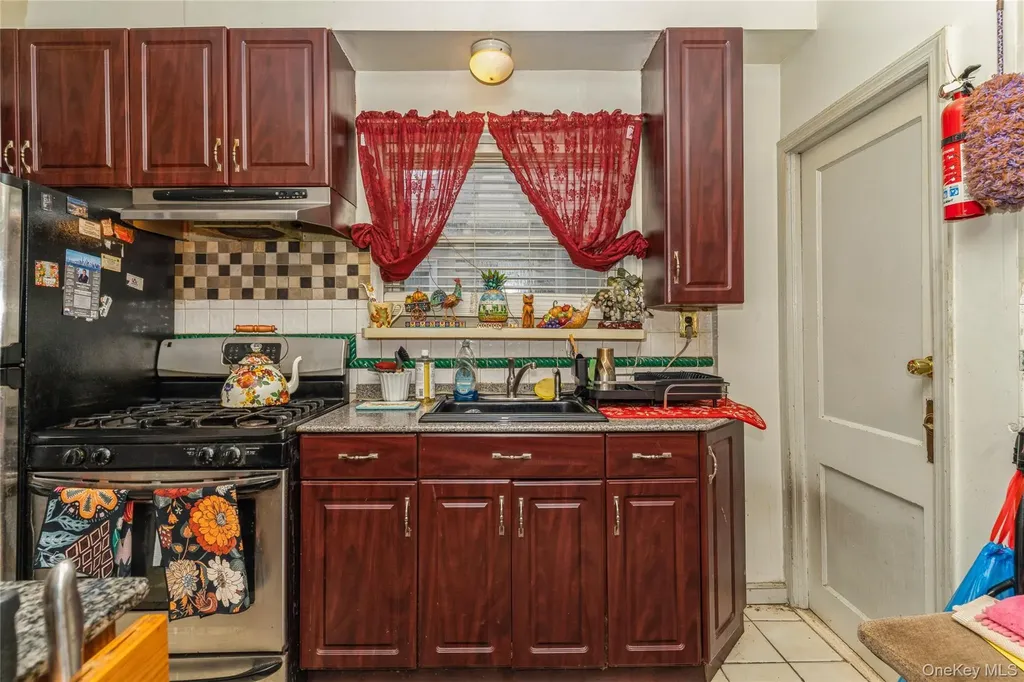 182-26 143rd Avenue Springfield Gardens NY 11413