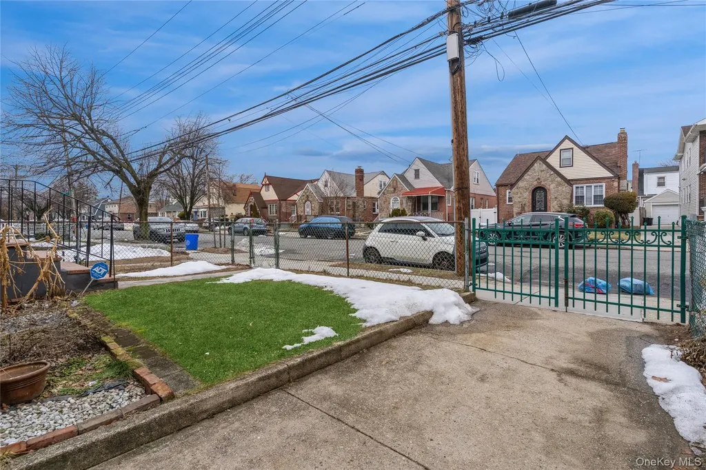 182-26 143rd Avenue Springfield Gardens NY 11413