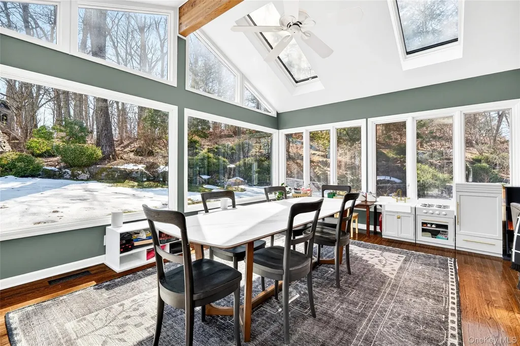 18 Reynolds Lane Katonah NY 10536