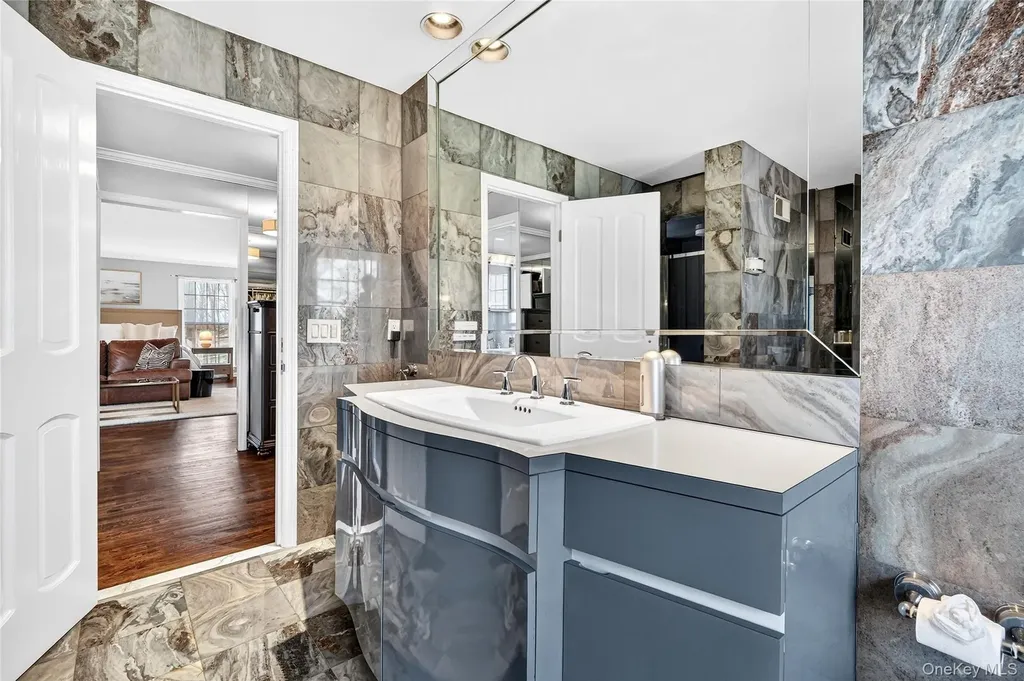 18 Reynolds Lane Katonah NY 10536