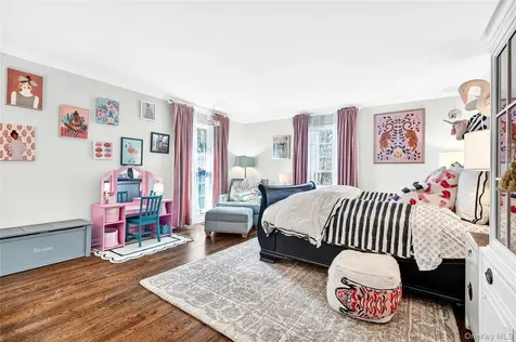 18 Reynolds Lane Katonah NY 10536