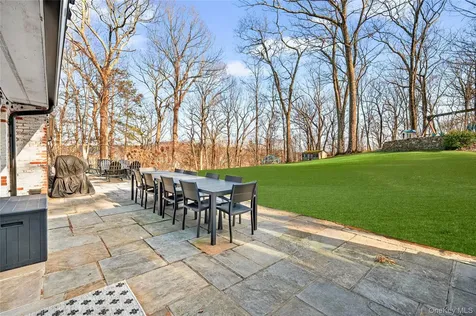 18 Reynolds Lane Katonah NY 10536