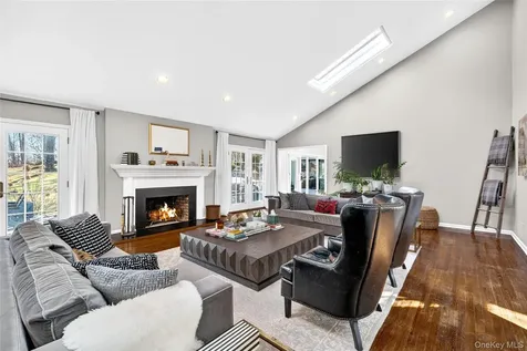 18 Reynolds Lane Katonah NY 10536