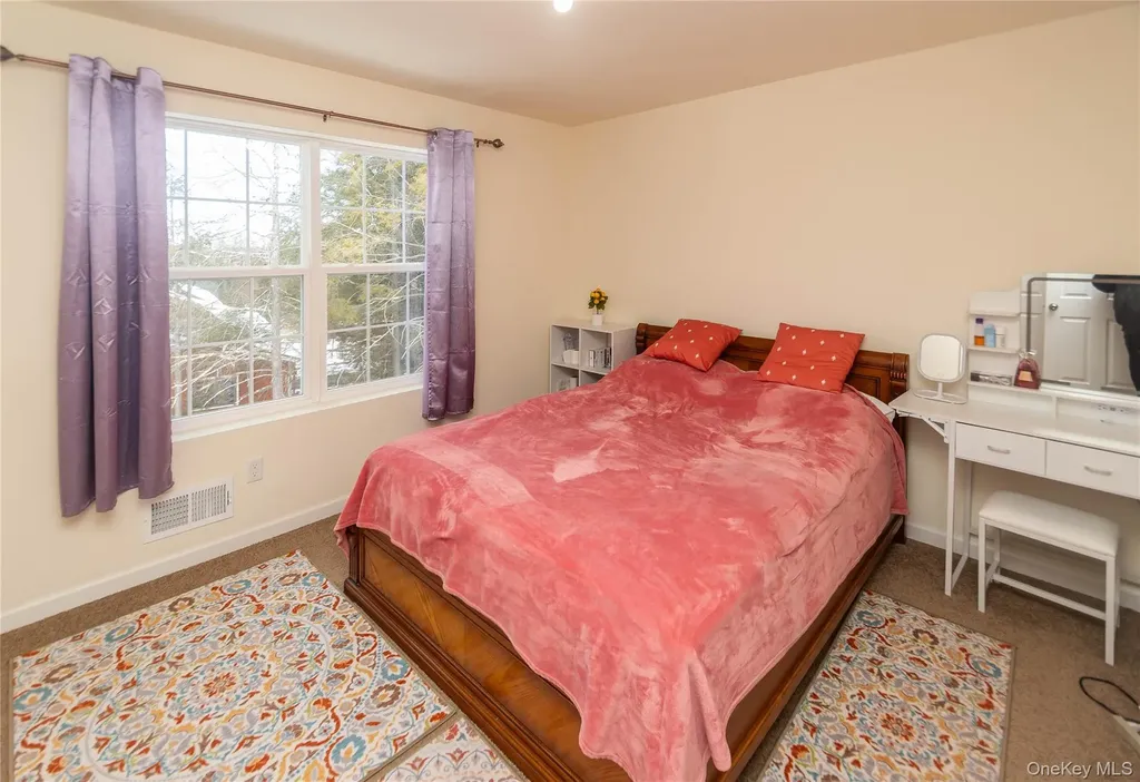 62 Bristol Circle Rock Hill NY 12775