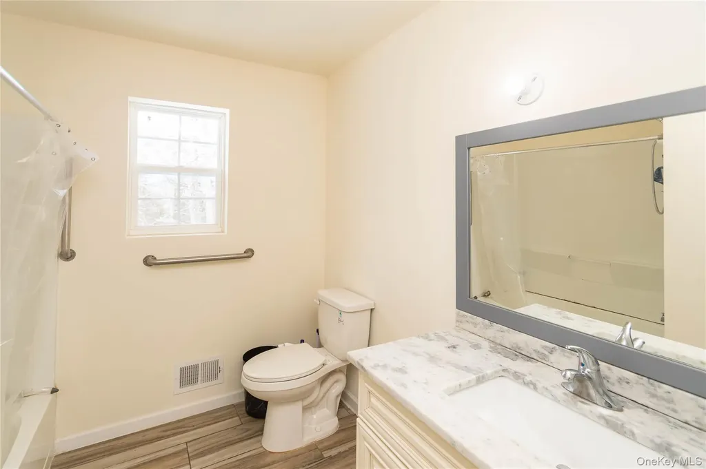 62 Bristol Circle Rock Hill NY 12775