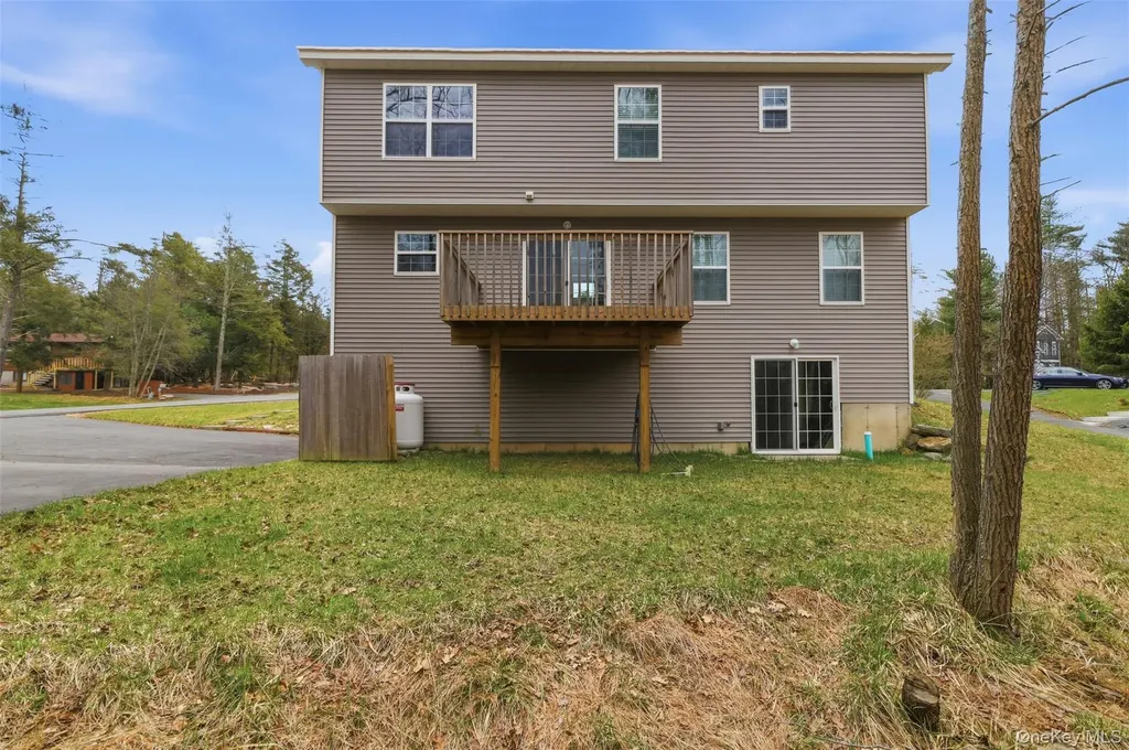 62 Bristol Circle Rock Hill NY 12775