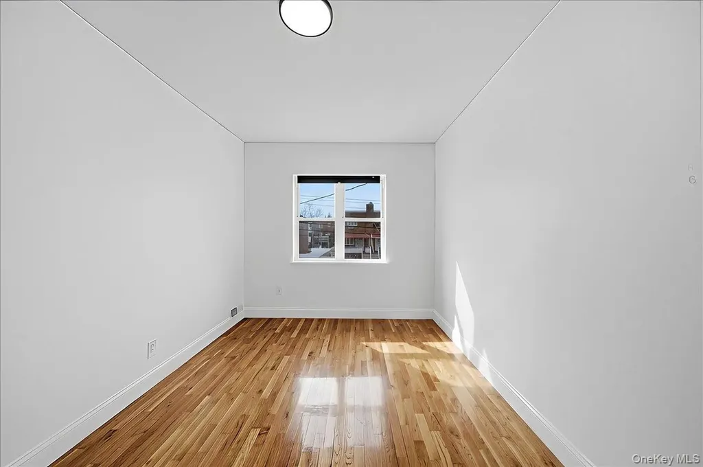 252 Brinsmade Avenue Bronx NY 10465