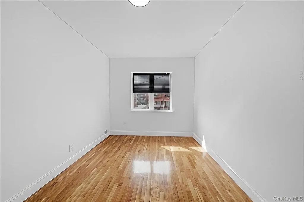 252 Brinsmade Avenue Bronx NY 10465
