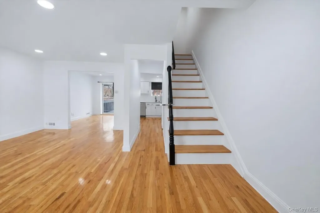 252 Brinsmade Avenue Bronx NY 10465