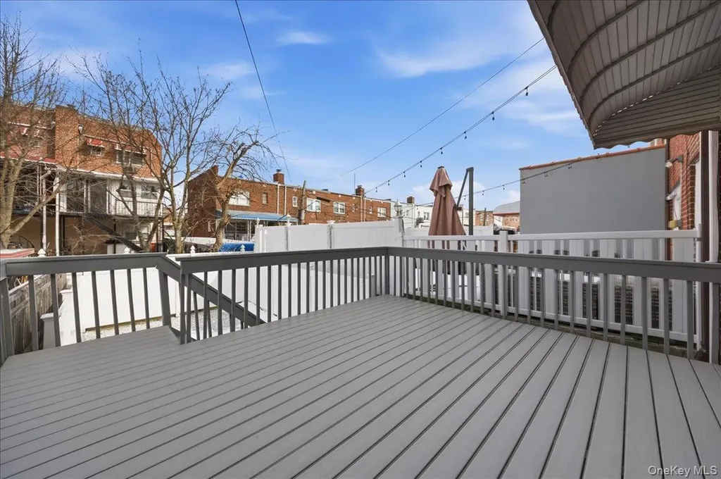 252 Brinsmade Avenue Bronx NY 10465
