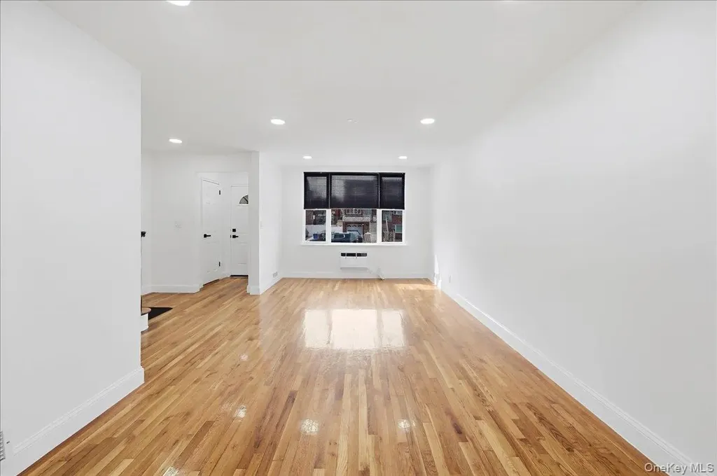 252 Brinsmade Avenue Bronx NY 10465