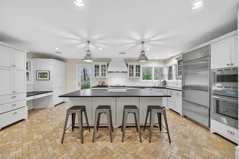 6 W Sunnyside Lane Irvington NY 10533