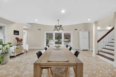 6 W Sunnyside Lane Irvington NY 10533