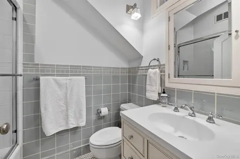 6 W Sunnyside Lane Irvington NY 10533