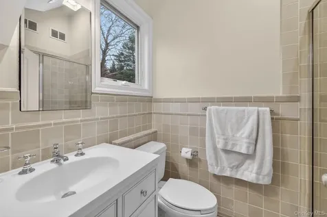 6 W Sunnyside Lane Irvington NY 10533