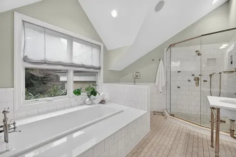 6 W Sunnyside Lane Irvington NY 10533