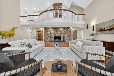 6 W Sunnyside Lane Irvington NY 10533