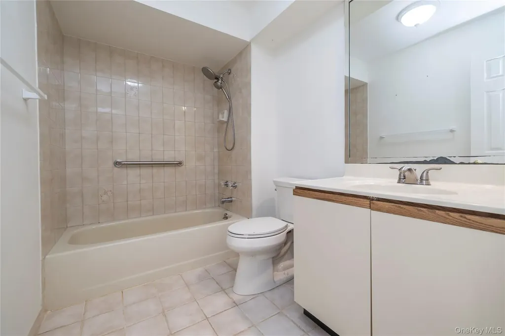 22 Ridgewood Drive Wantagh NY 11793