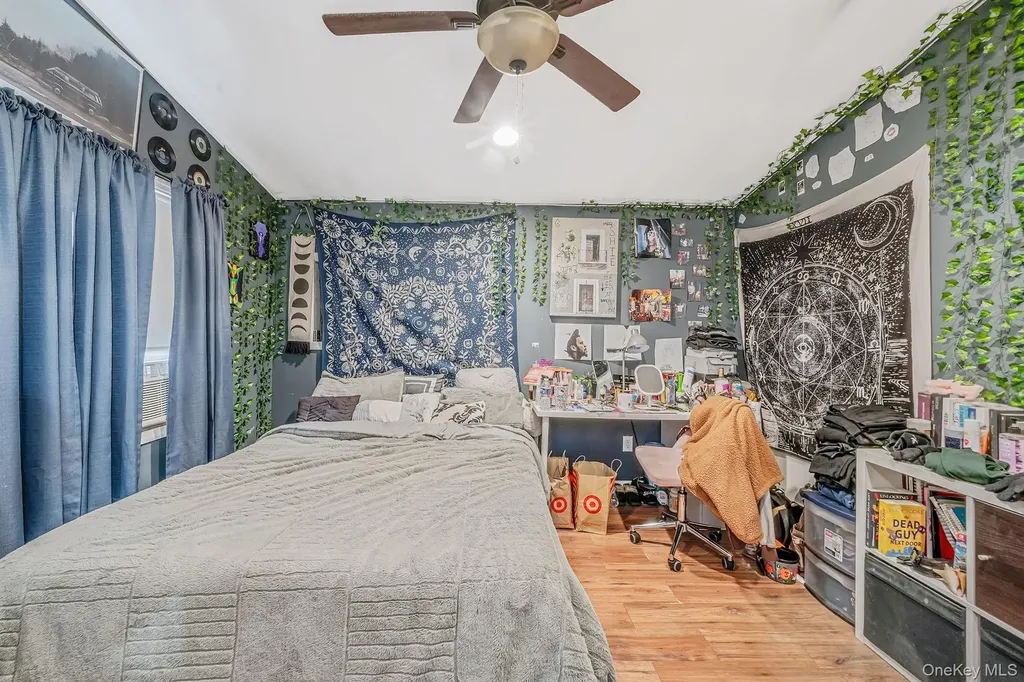 54 Pacific Avenue Deer Park NY 11729