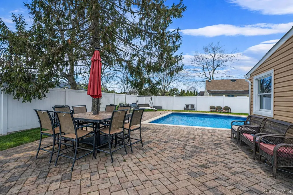 54 Pacific Avenue Deer Park NY 11729