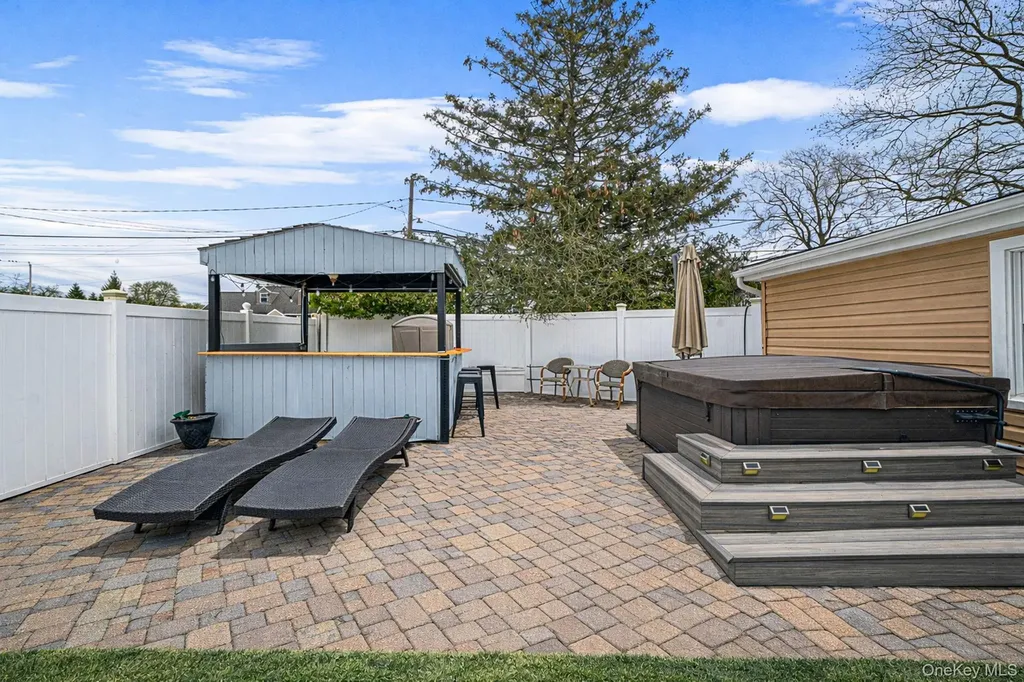 54 Pacific Avenue Deer Park NY 11729
