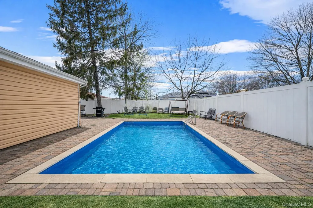 54 Pacific Avenue Deer Park NY 11729