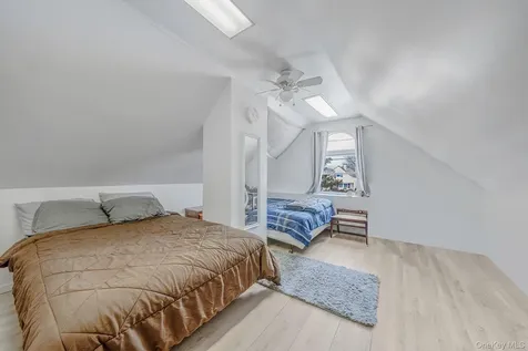 54 Pacific Avenue Deer Park NY 11729