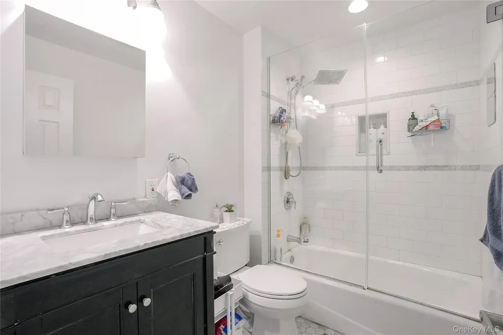 37 Harbor Lane New Rochelle NY 10805