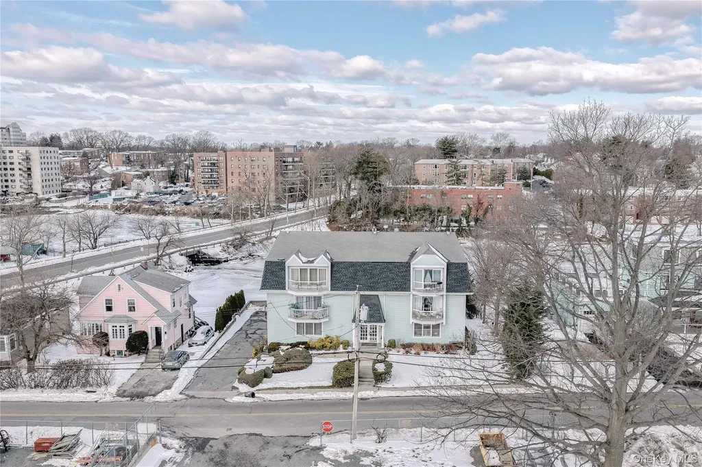 37 Harbor Lane New Rochelle NY 10805