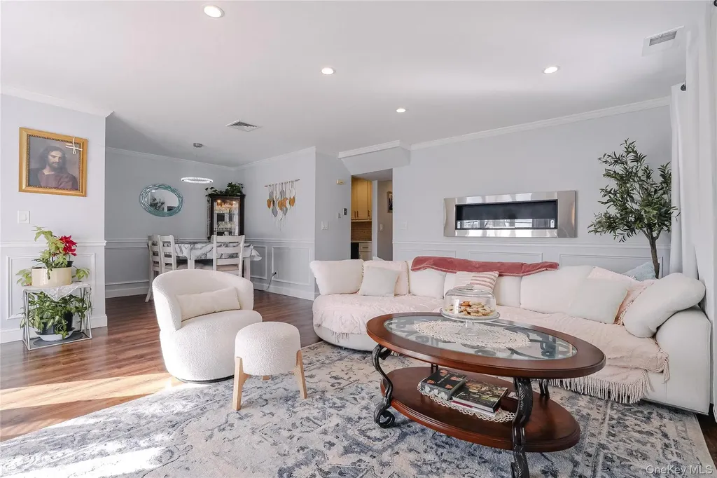 37 Harbor Lane New Rochelle NY 10805
